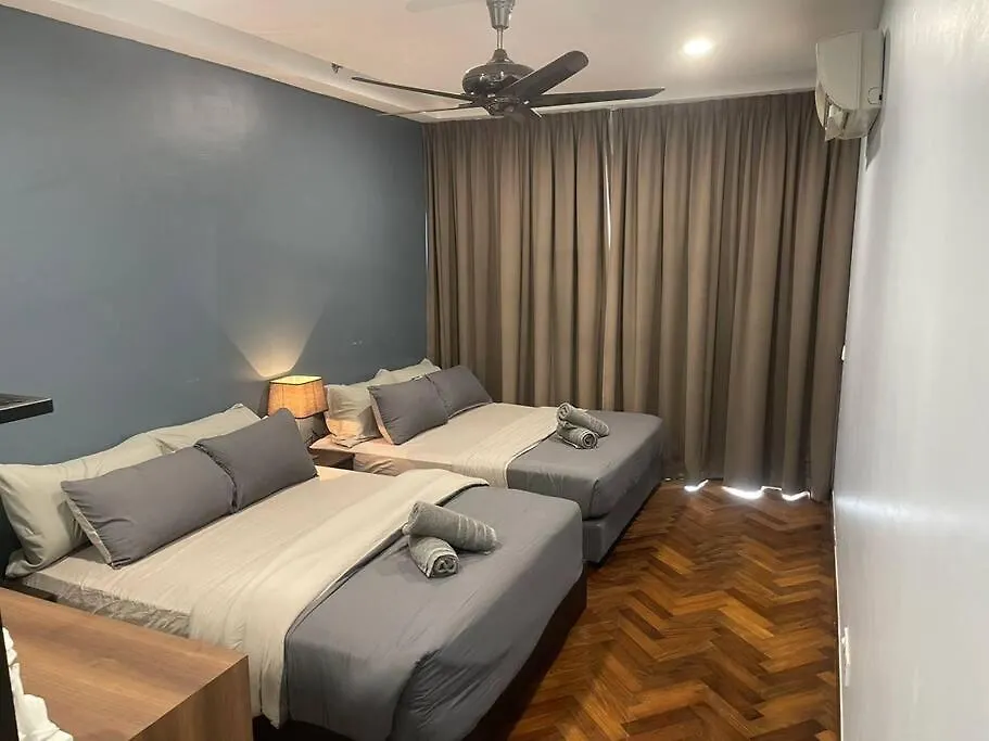 Deluxe Seaview Suite Twin Bed By The Only Bnb Tanjung Tokong Malezja